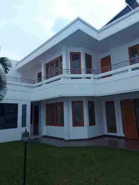 DISEWAKAN RUMAH USAHA DARMO PERMAI