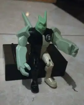 Original Diamondhead  ben 10 kondisi masi bagus