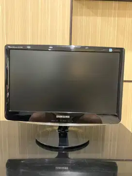 TV Monitor cctv Samsung 19inch B1930N
