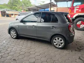 Nissan March 2011 Bensin
