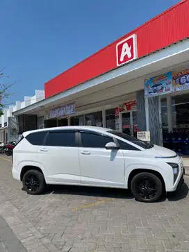 Hyundai stargazer kondisi istimewah