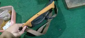Tas selempang kecil