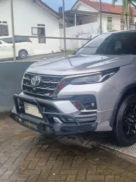 TOYOTA FORTUNER 2023 GR SPORT