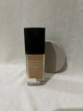Preloved Chanel Foundation