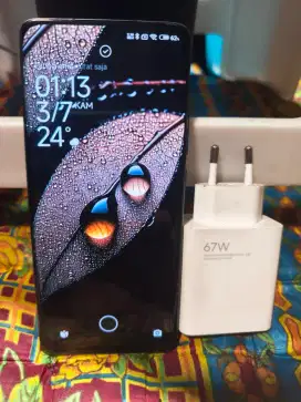Xiaomi 12 5G | 8 + 8 / 256 | HP + Charger 67 Watt Ori | NO MINUS