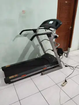 Dijual treadmill elektrik meek shaga kondisi normal
