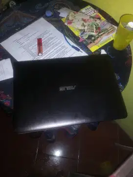 laptop Asus amd a4