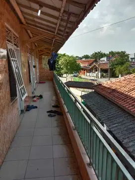 Rumah kost 16 pintu di Karawang