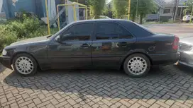 Mercedes-Benz C180 1995 Bensin