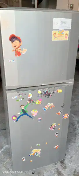 Kulkas 2 pintu LG mulus orisinil