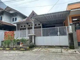 Jual cepat, rumah cluster Gunung Batu Pasteur dekat Gerbang TOL