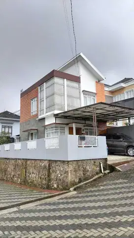 DIJUAL CEPAT RUMAH VILLA CANTIK LEMBANG