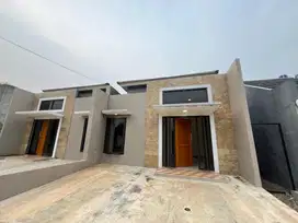 Rumah 1 lantai, tanah luas, masih. Bisa berkreasi.