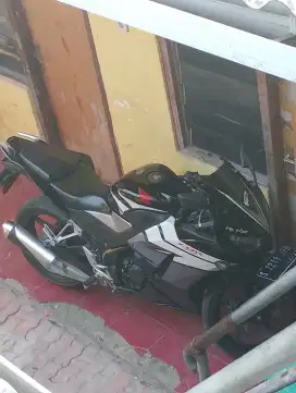 Motor bekas Honda CB150R