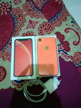 Iphone xr 64gb pemakaian cewek