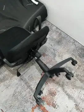 Kursi kantor putar
