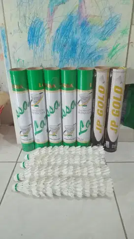 SHUTTLECOCK BEKAS