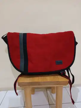 Tas selempang cumpler merah garis