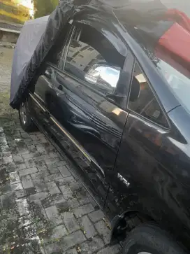 D jual toyota innova 2011 bensin tipe E tanggn ke 2 perawatan rutin