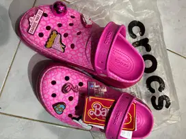 SENDAL CROCS BARBIE PINK BARU MULUS ASLI SINGAPORE NO MINUS