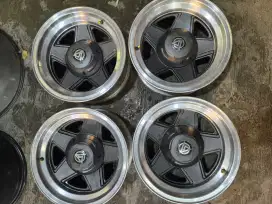 Velg jimny Ring 15 + ban BF goodrich 31