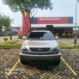 Dijual Harrier V6 3.0 2000 - Mobil Mewah Legendaris, Kondisi Istimewah