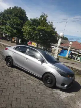 Vios Gen 3, tahun 2014 mulus normal silver