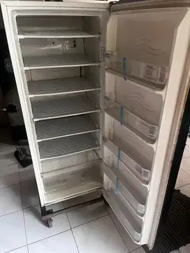 Frigigate Freezer FR-20FV. Frizer es 7 rak