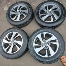 Velg original OEM Avanza Veloz ring 15 4x114,3 ban 185/65 R15 xenia