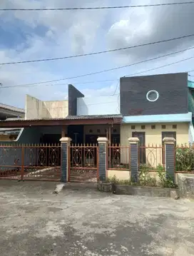 Rumah SPESIAL luas tanah 230m2 komplek binamarga patriot
