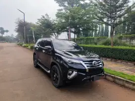 Toyota Fortuner VRZ Tetradrive 4x4 mulus antik