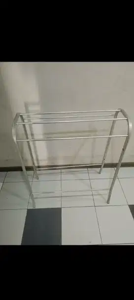 Dijual Jemuran pakaian bisa diindoor atau outdoor oke.