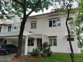 Rumah BSD Foresta Posisi Hoek Row Jalan Besar