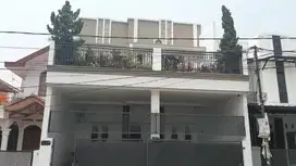 Dijual rumah 2 lantai  Siap huni  Di Jaka Permai, Jakasampurna, Bekasi