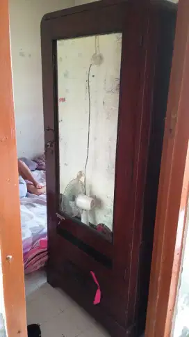 Lemari kayu jati berat