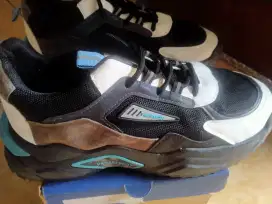 sspatu sneaker  panarybody