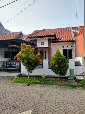Dijual rumah puri surya jaya di bawah harga pasar