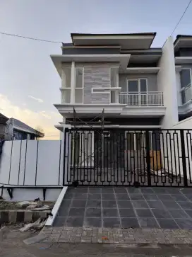 Jemursari‼️Jual Rumah Baru Dekat Ubaya, uk Petra,Raya Jemursari