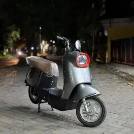 SEPEDA LISTRIK VARILUX PRO SISA SATU UNIT DISKON LANGSUNG 800RB