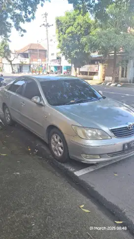 Toyota Camry 2002 (2.4 G / MT)