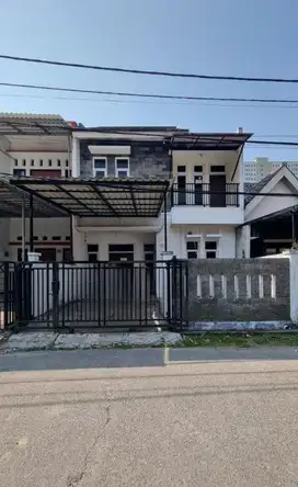 rumah bangunan baru 2 lantai siap huni di jatinegara indah jaktim