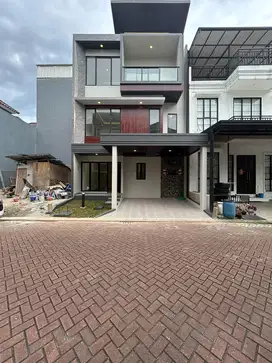 Rumah baru bangunan mandiri, siap huni dekat mall sms gading serpong