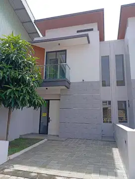 Rumah 2 lantai kokoh strategis siap huni di Jatibening Bekasi