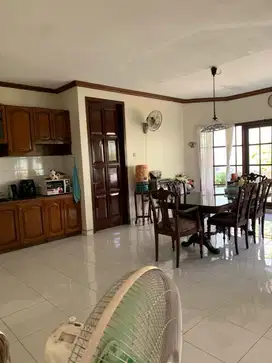 DIJUAL CEPAT RUMAH CANTIK DI BINTARO-JAKSEL, Lantai kayu,semifurnish*M