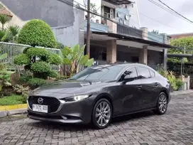 Mazda 3 sedan at / matic 2023 # dp minim - antik