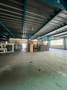 Gudang LELANG MURAH Bagus 2 lantai ada kantor industri De Prima Terra