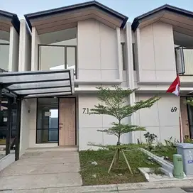 Waterfront lippo cikarang 2 kamar 2 lantai ready siap huni