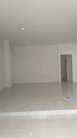 Dijual Kios Baru Renovasi lokasi Startegis di Utan Kayu