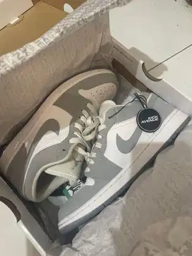 WMNS AIR JORDAN 1