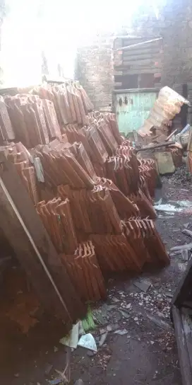 Jual genteng dan kayu kusen jati